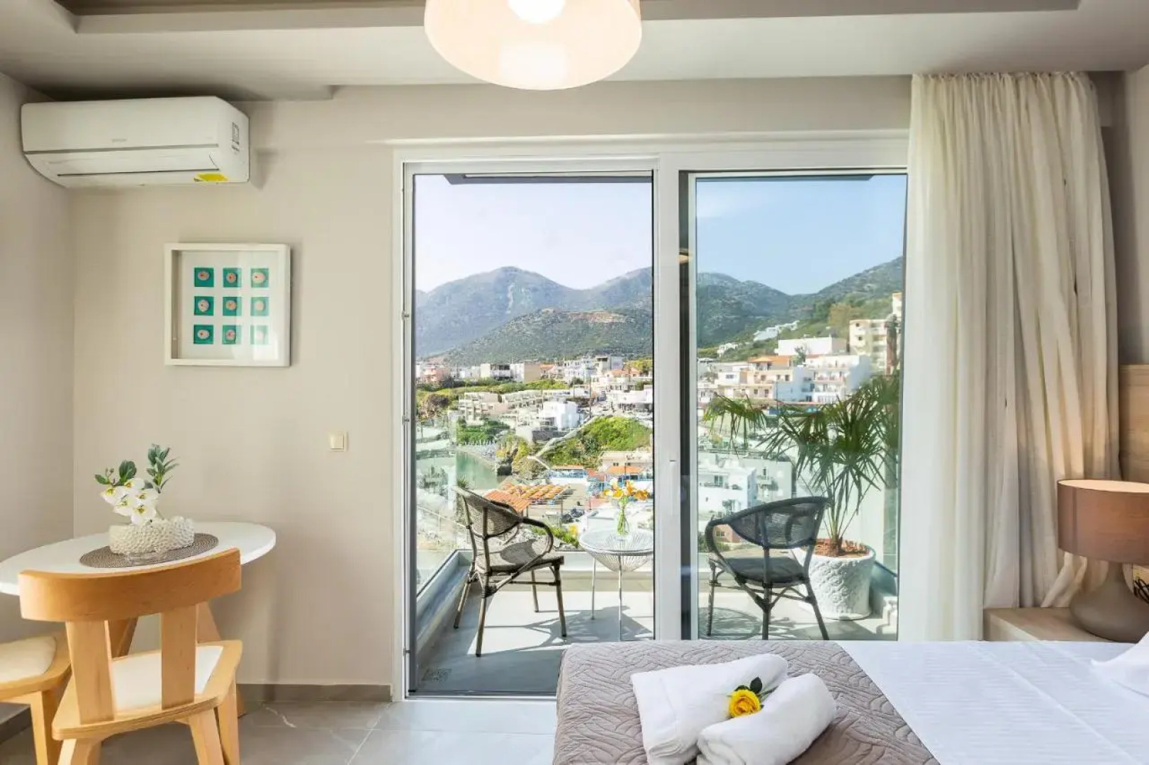 Akrogiali Apartments