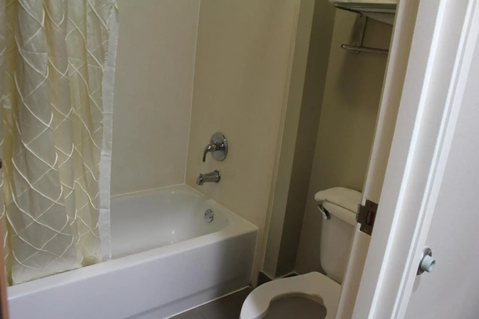Homegate Inn and Suites