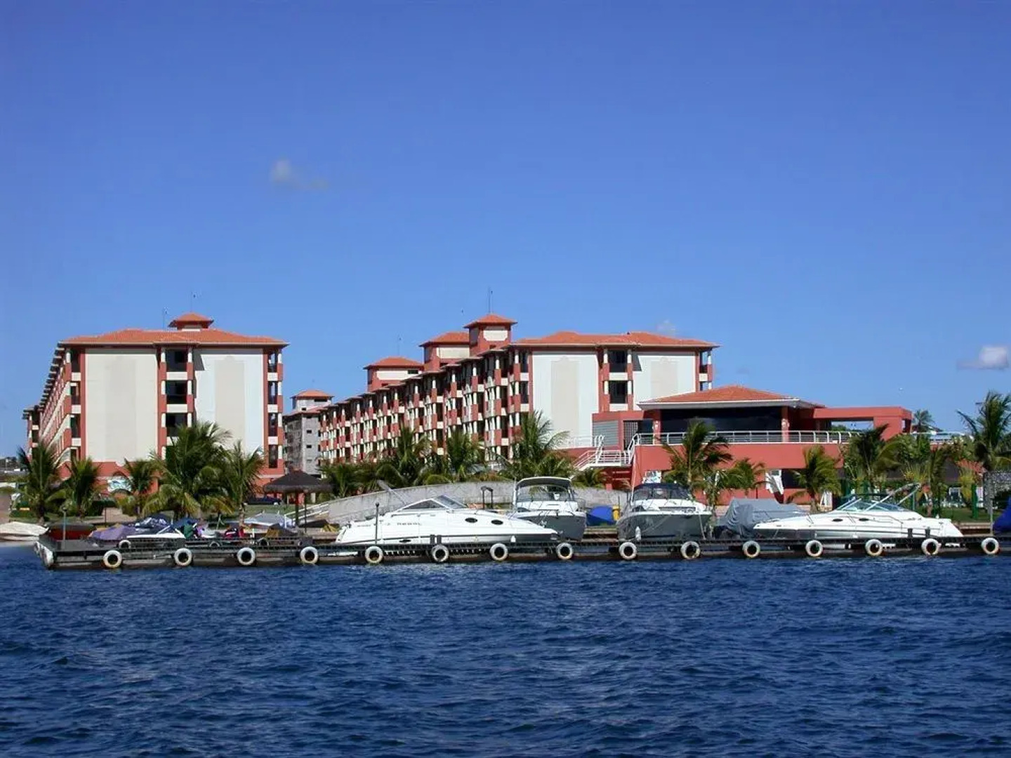 Lake Side Apart Hotel