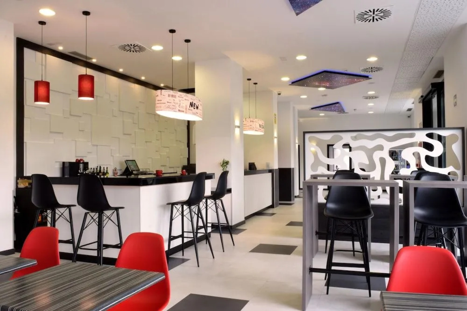 Отель New Bilbao Airport