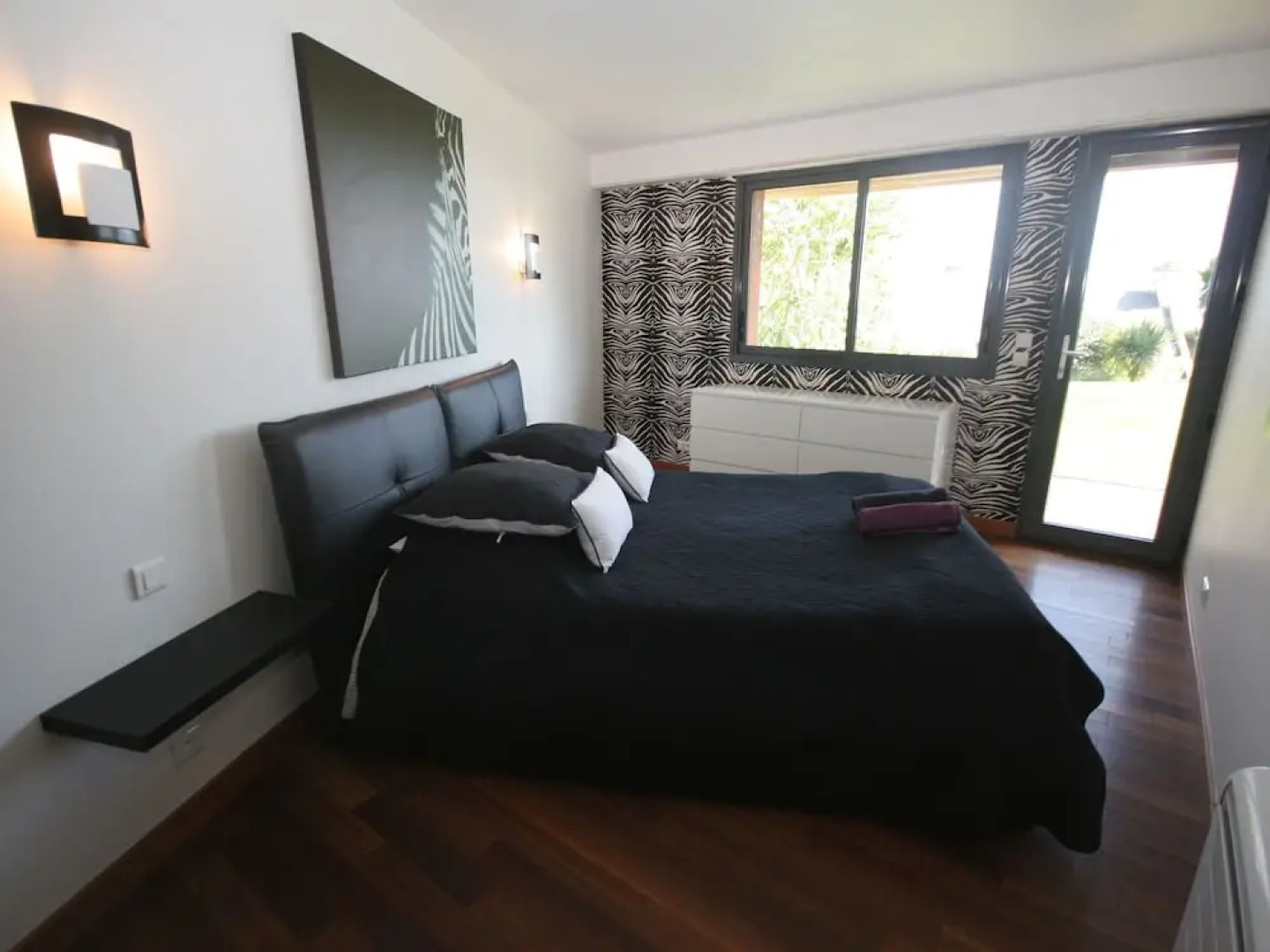 Elite Holiday Home with Private Pool in Plouhinec France