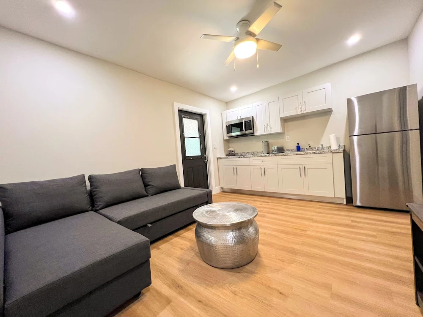 Find Peace - Tiny House in Japanese Garden