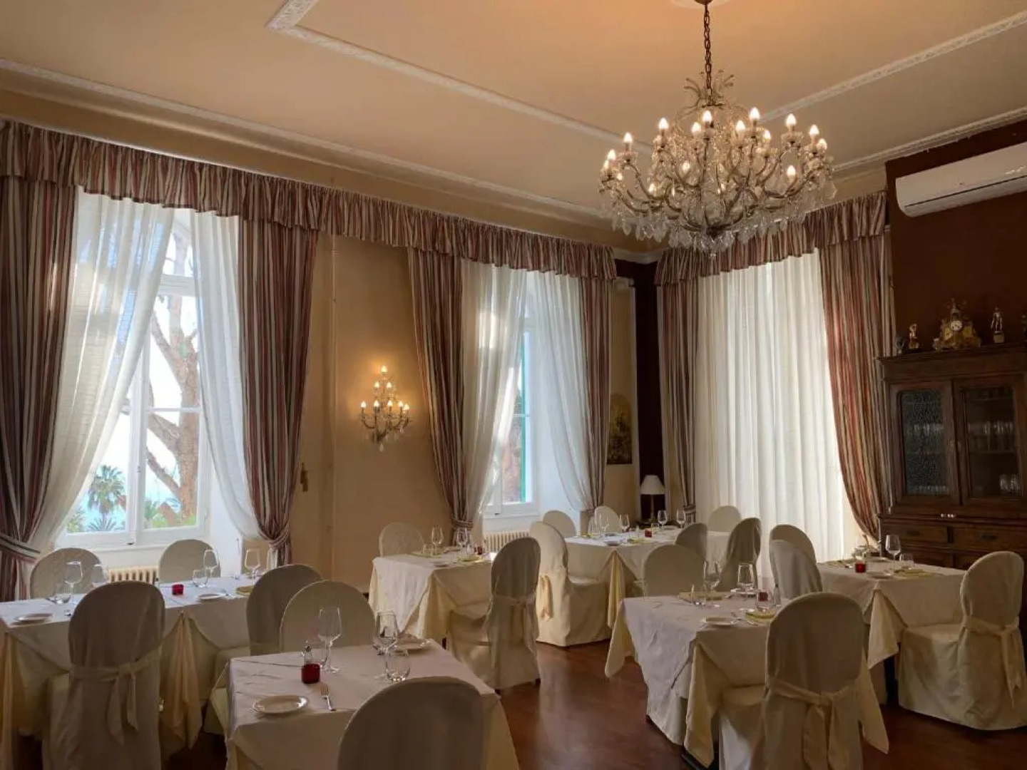 Spa & Wellness by Des Anglais " Ingresso SPA gratuito"