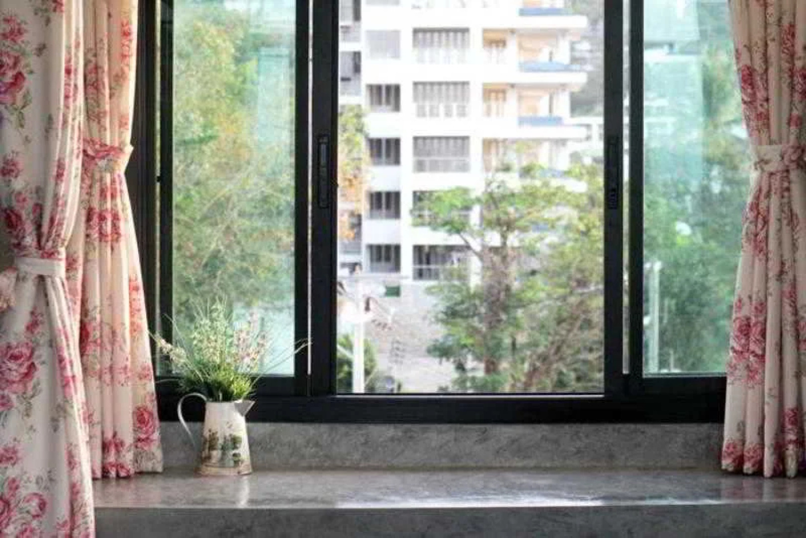 Be My Guest Hip Hotel