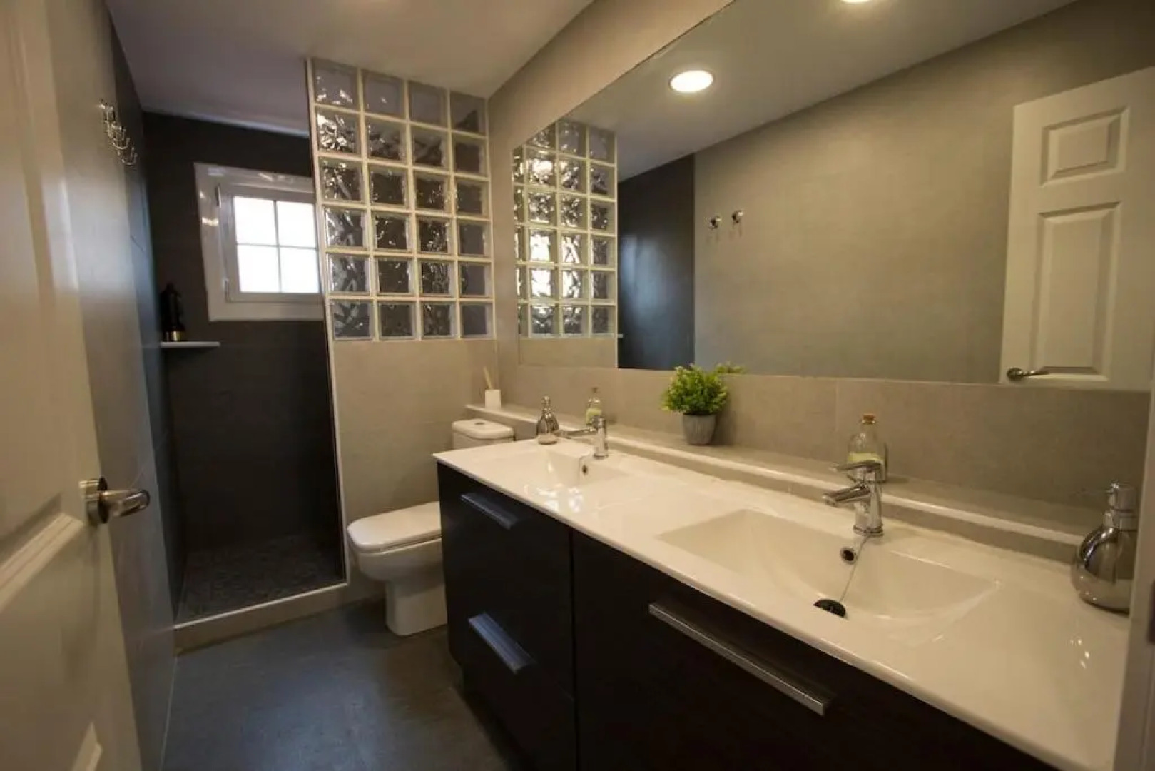 Catalunya Casas: Luxury and tranquility only 34 km's from Barcelona City!