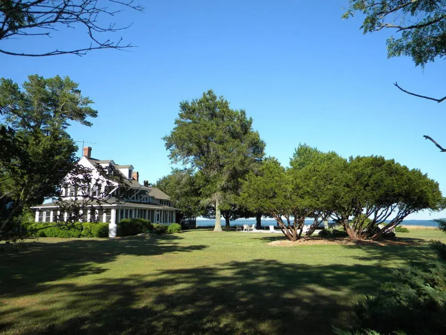 Black Walnut Point Inn
