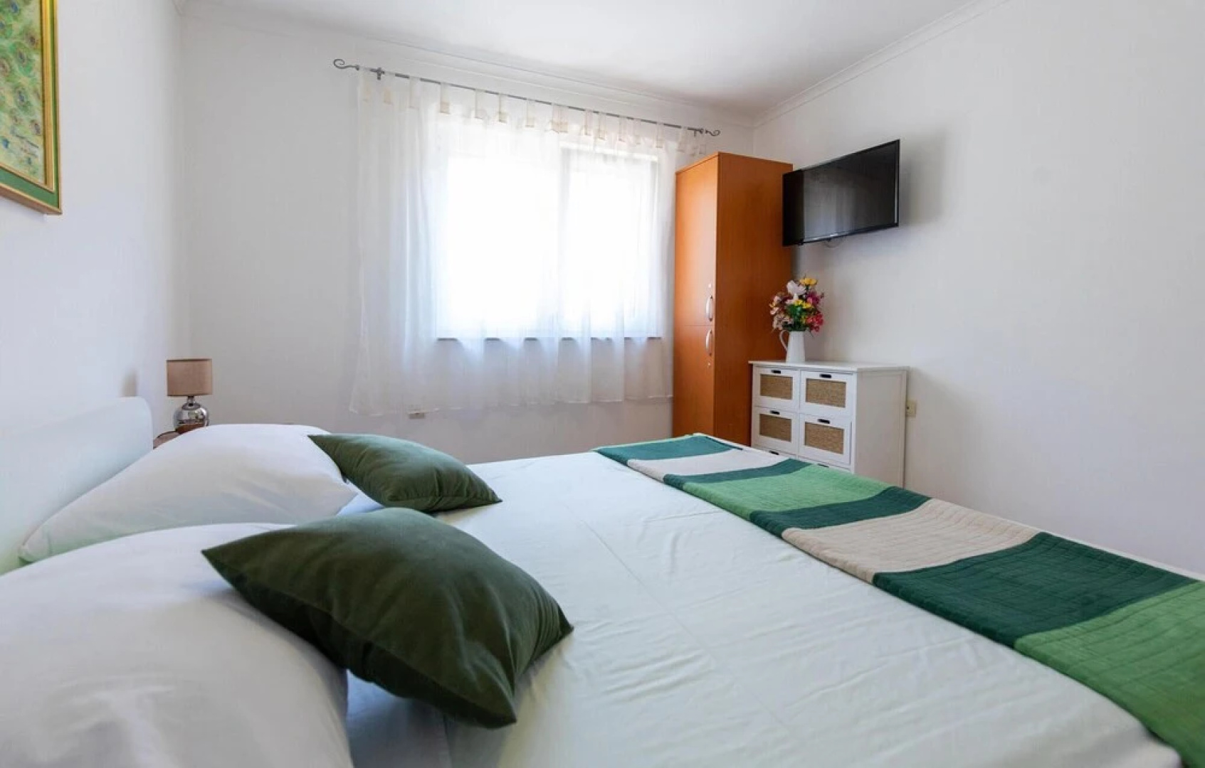 Nice Apartment in Ploce With Wifi and 5 Bedrooms