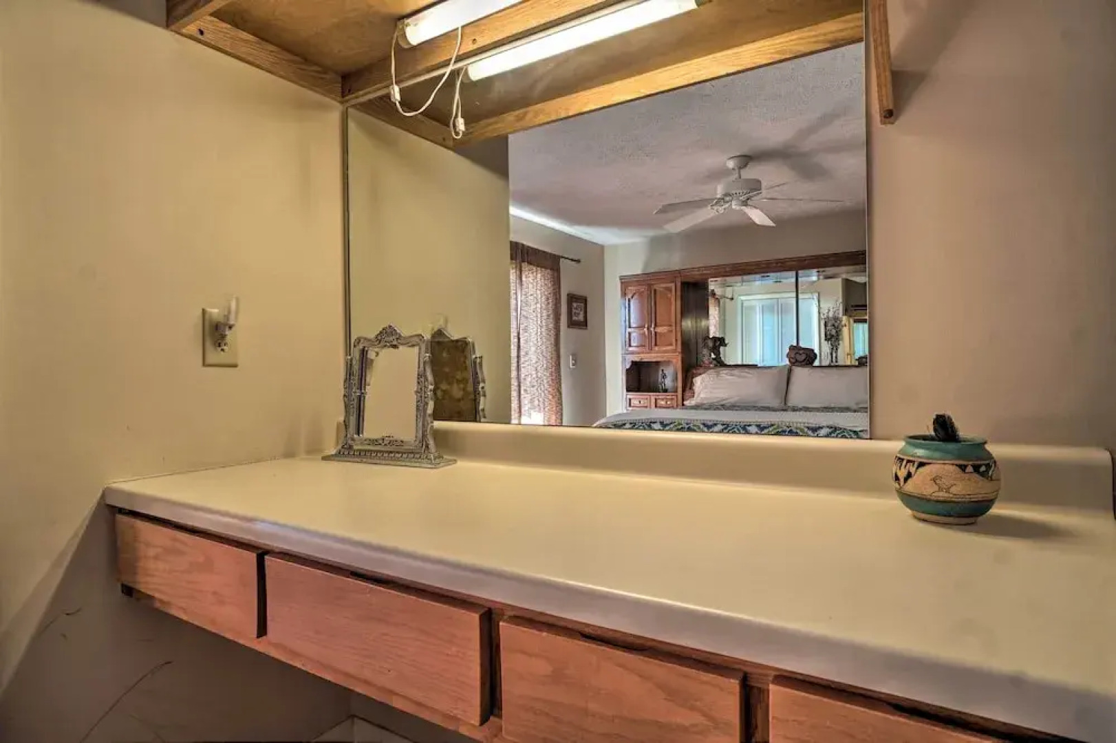 Townhome w/ Fire Pit & Boat Dock: Pets Welcome!