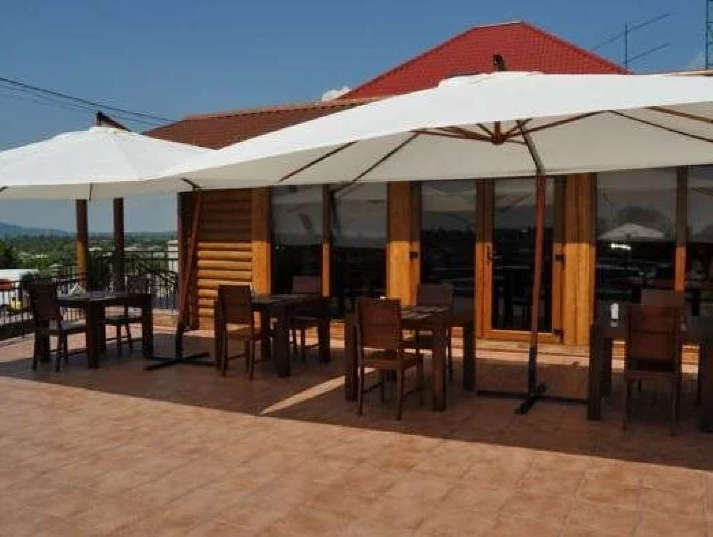 Sunny Mountain Hotel