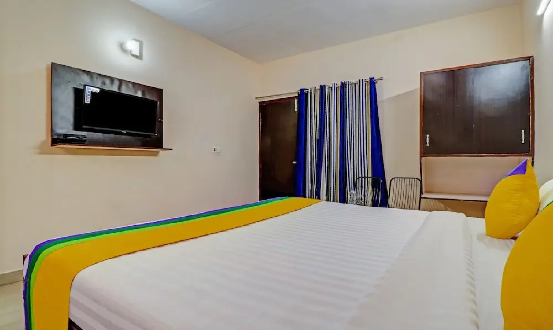 Itsy By Treebo - Divine Inn