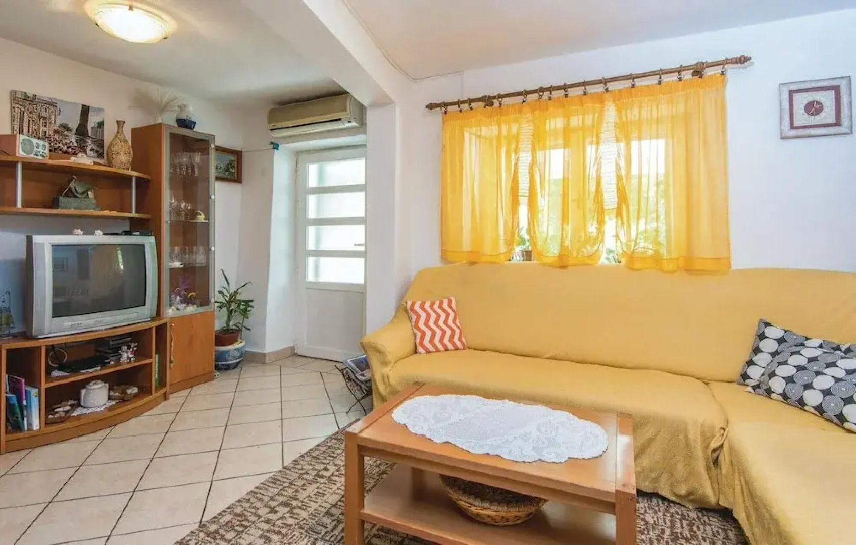 Stunning Home in Orebic With Wifi and 5 Bedrooms