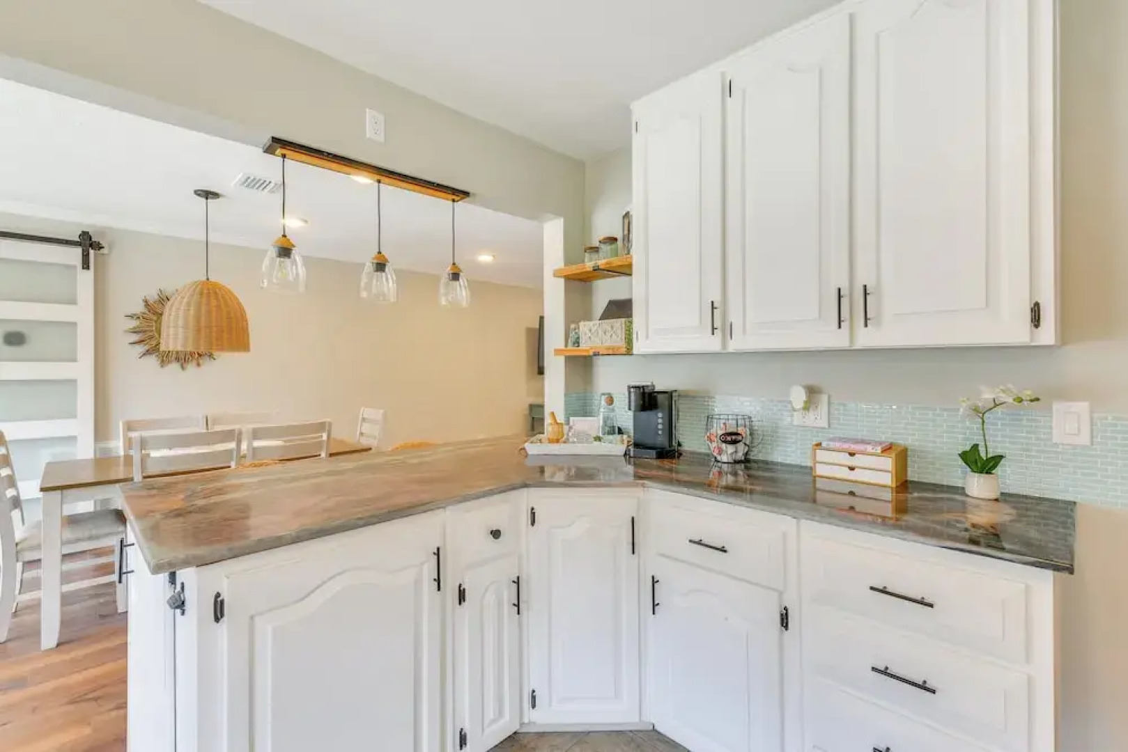 2 Mi to Shore: Modern Retreat in Fort Walton Beach