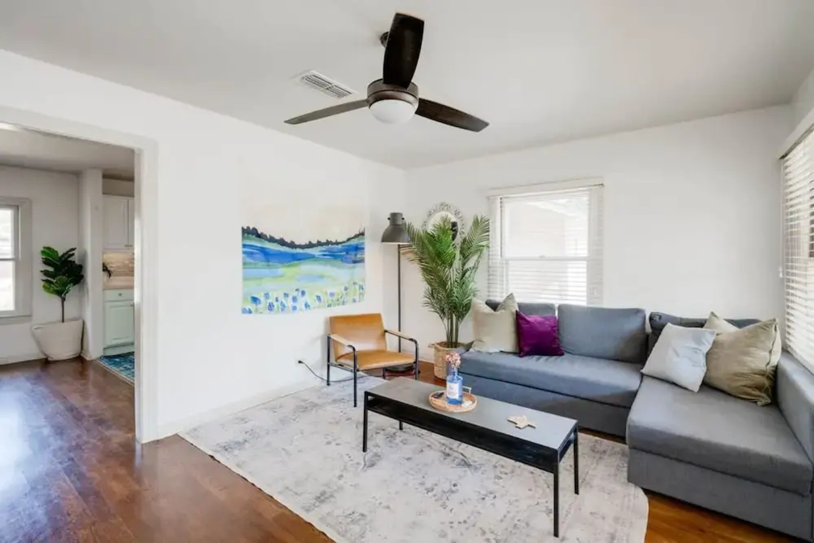 5 2 two Kings hot tub Firepit 16min to Wine Trail Nearby Pickleball Courts Pool