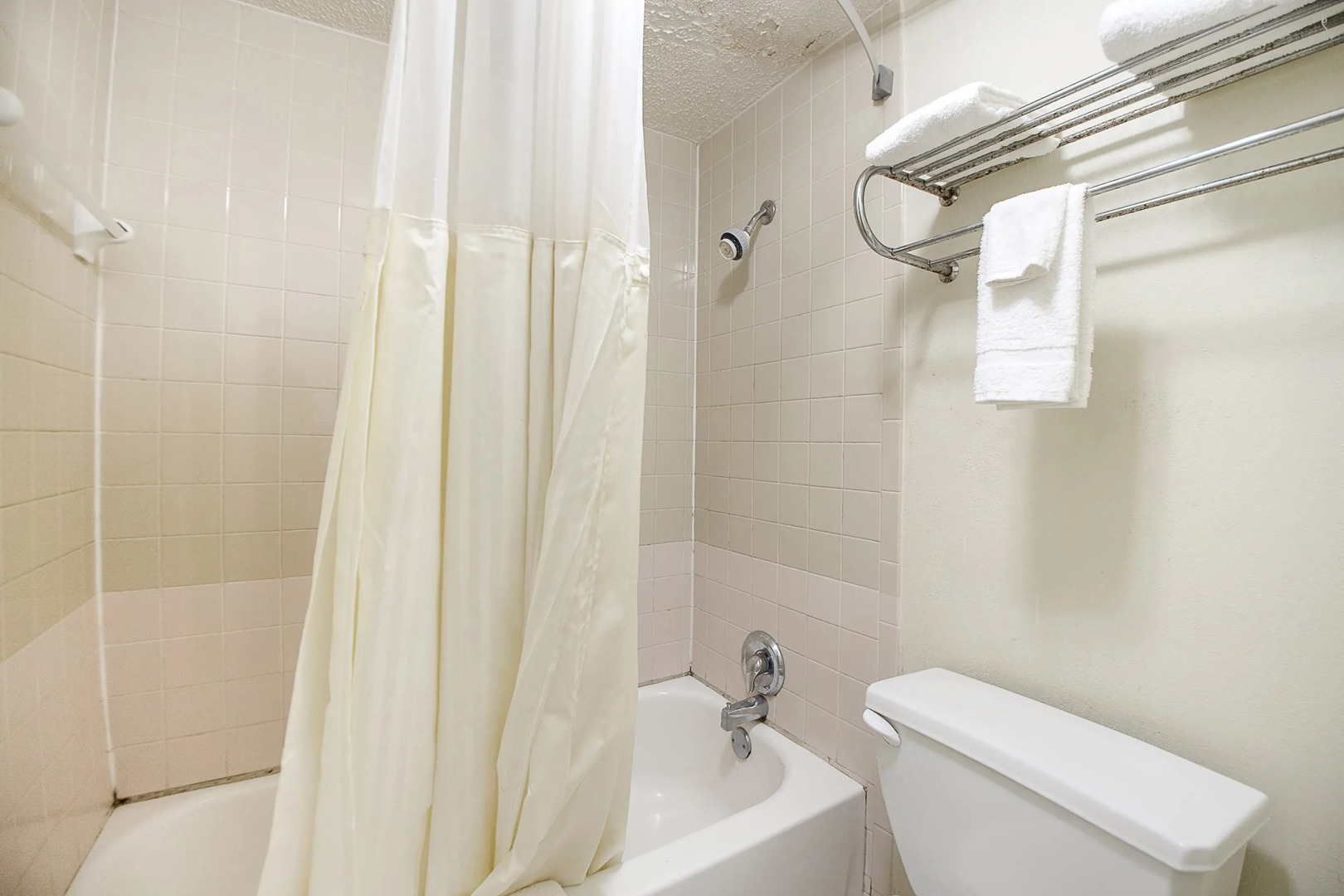 Hotel O Daylight Inn Elkhart I-90, In