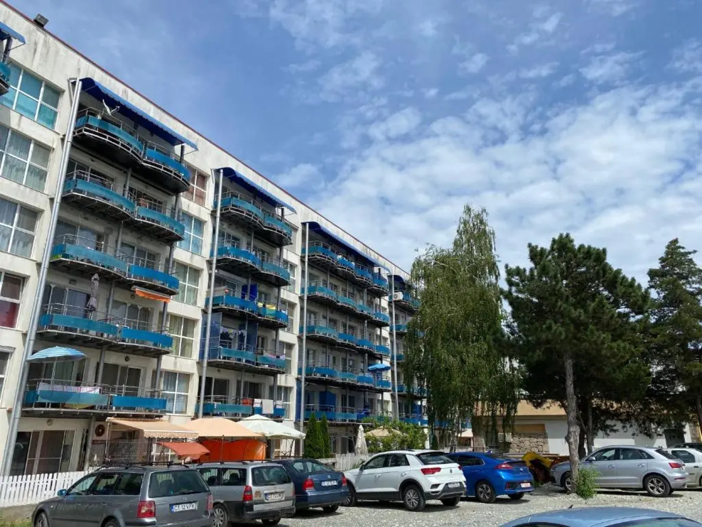 Kallatia Studio Saturn