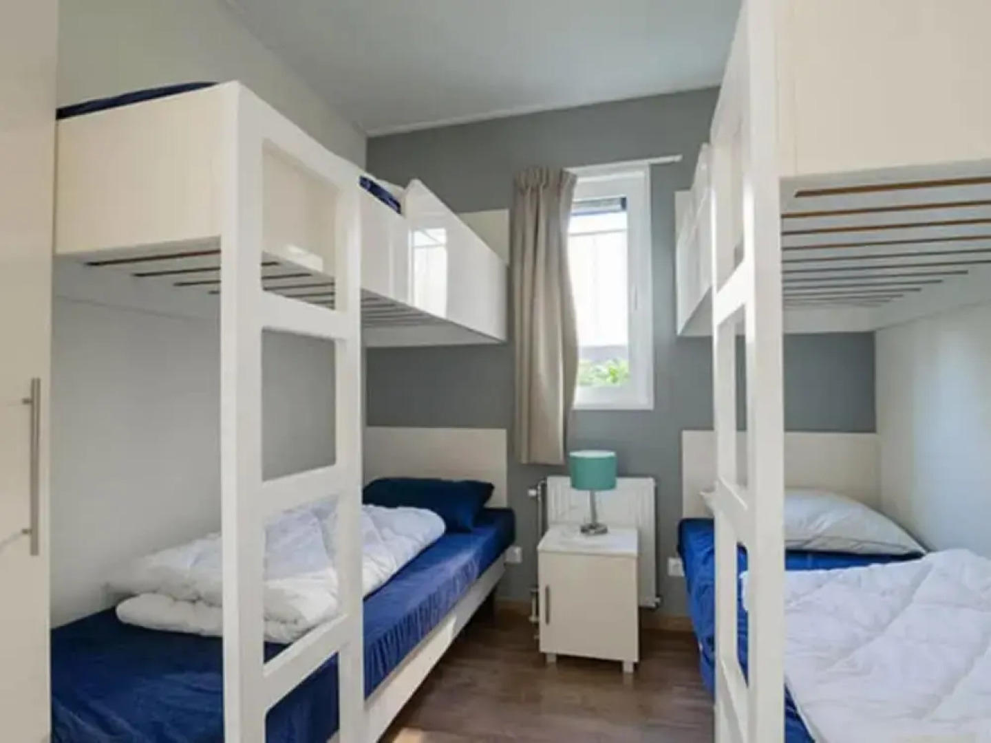 Well-kept Chalet on the Water