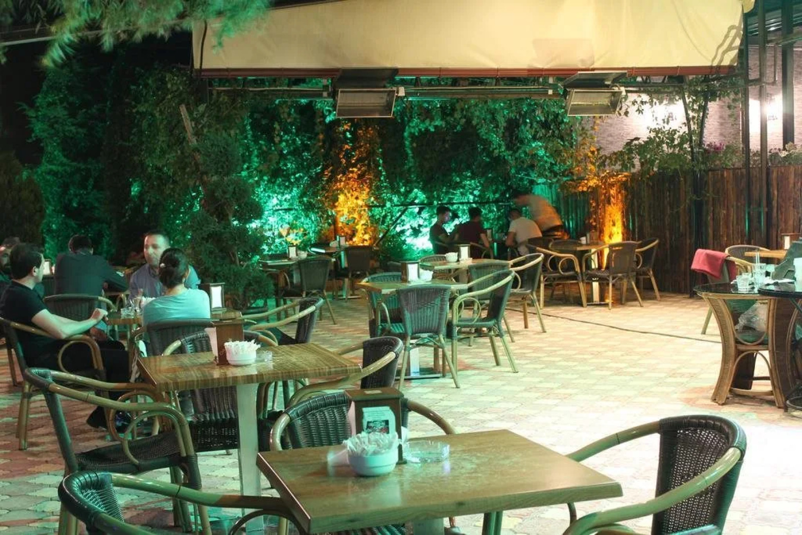 Paradise otel restorant Cafe