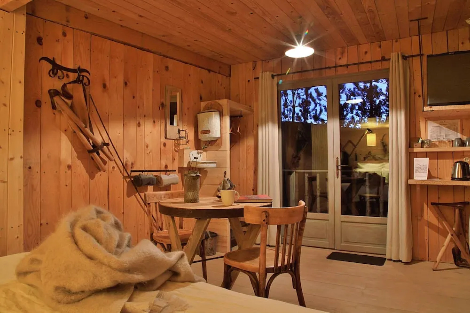 Terre des Baronnies. Cabanes