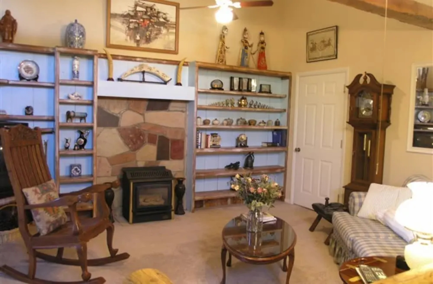 The Grand Living Bed & Breakfast