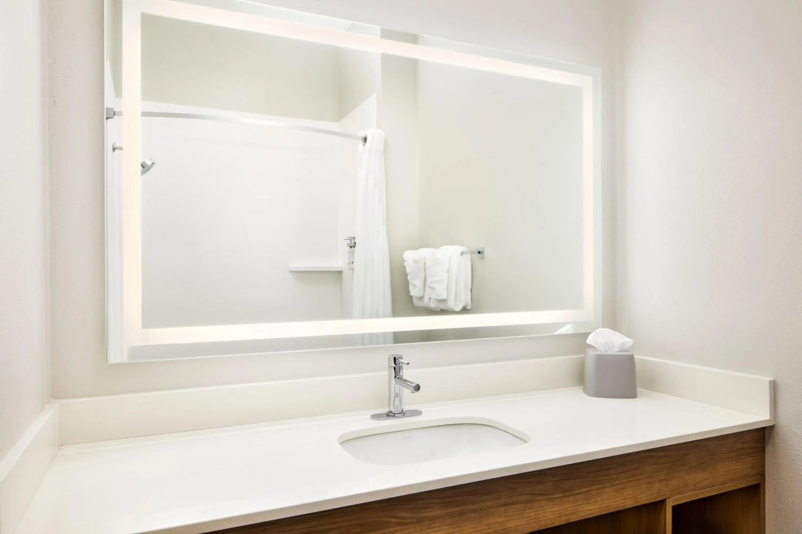 Holiday Inn Express & Suites Bridgeport by IHG