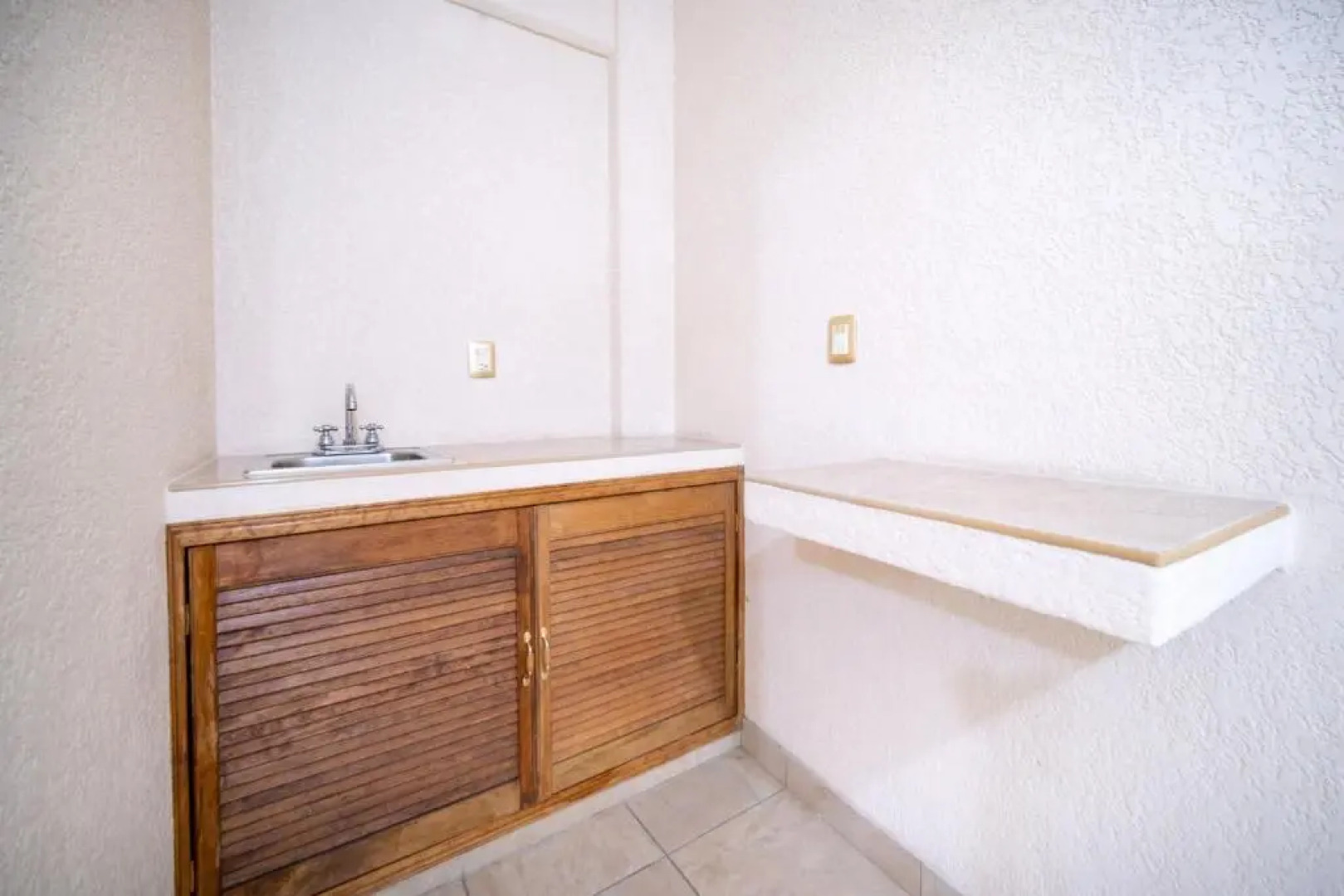 PENINSULA STAYS Business Hotel 2 CAMAS Matrimoniales