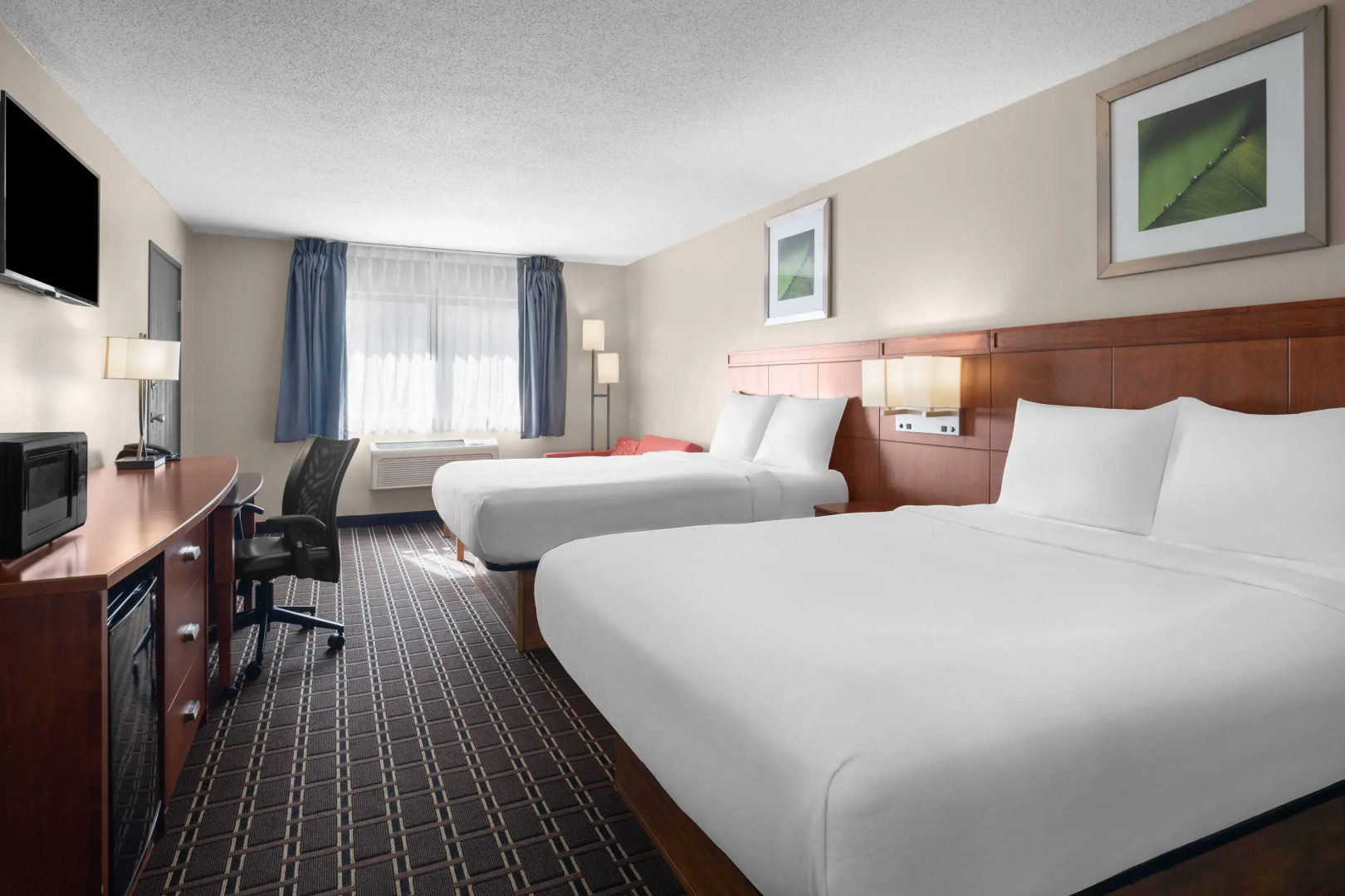 Travelodge by Wyndham Fargo West Acres
