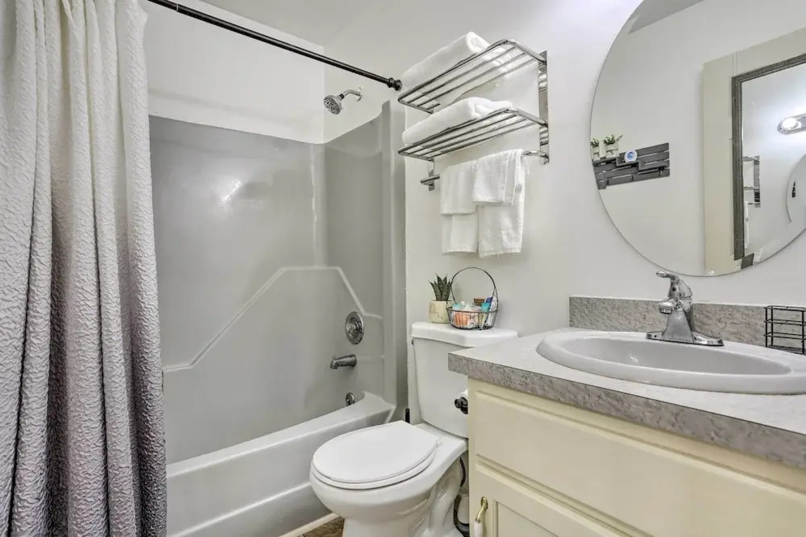 East Stroudsburg Home w/ Game Room + Deck!