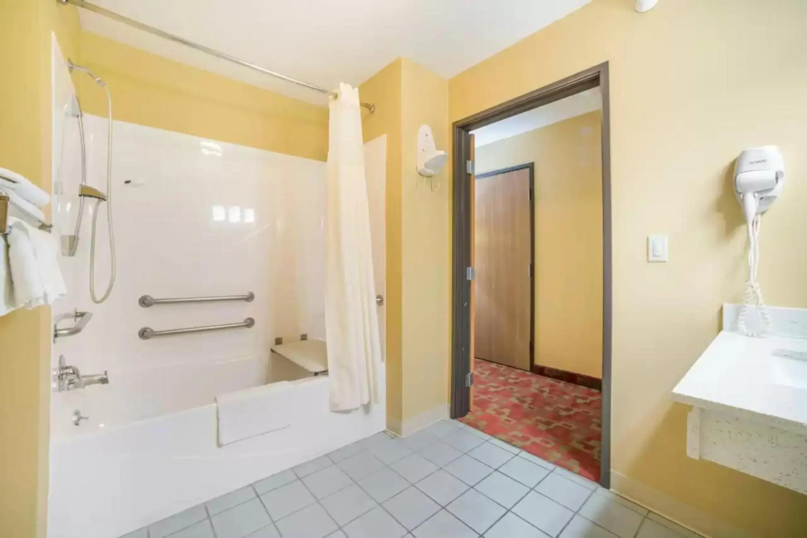 Quality Inn O'Fallon IL - St. Louis