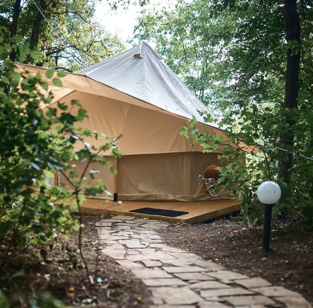 River Glamp (Ривер Глэмп)