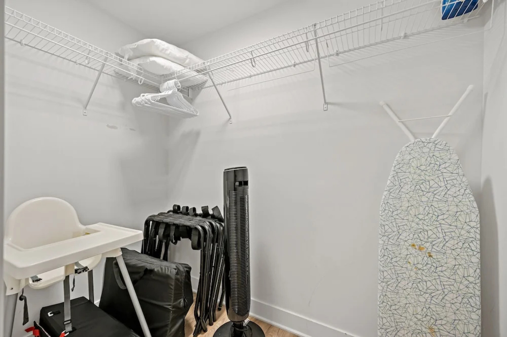 Alpine Chalet - RVMT