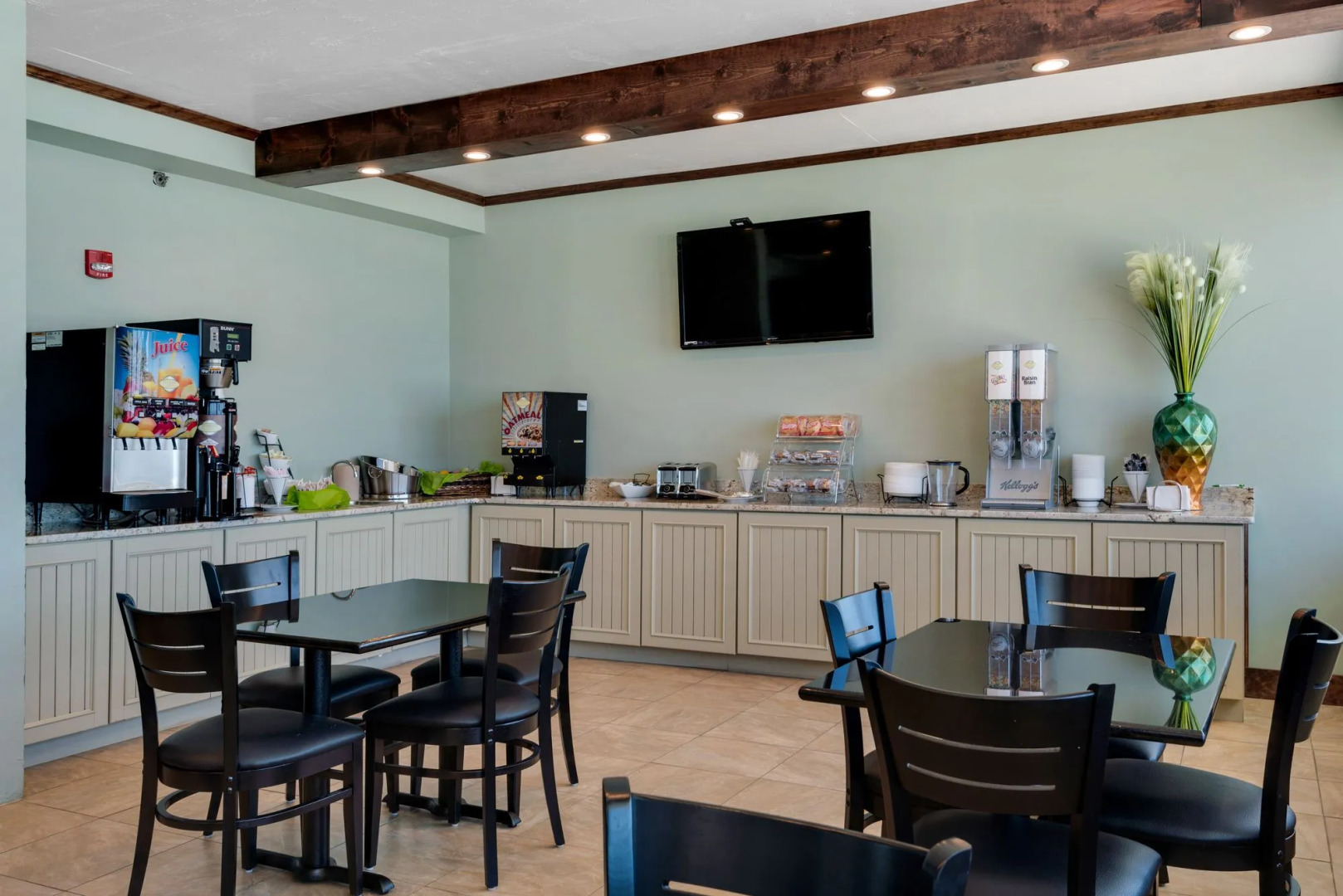 Beach Tower Beachfront Hotel, a By The Sea Resort