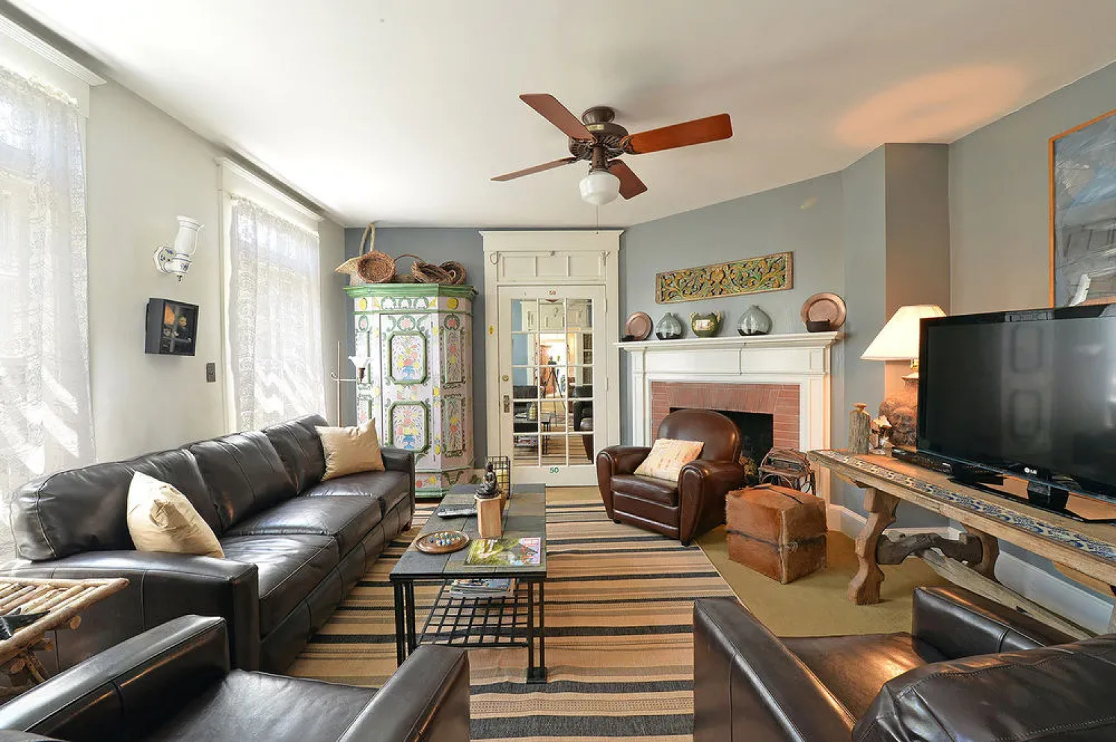 Village Latch Inn Hotel