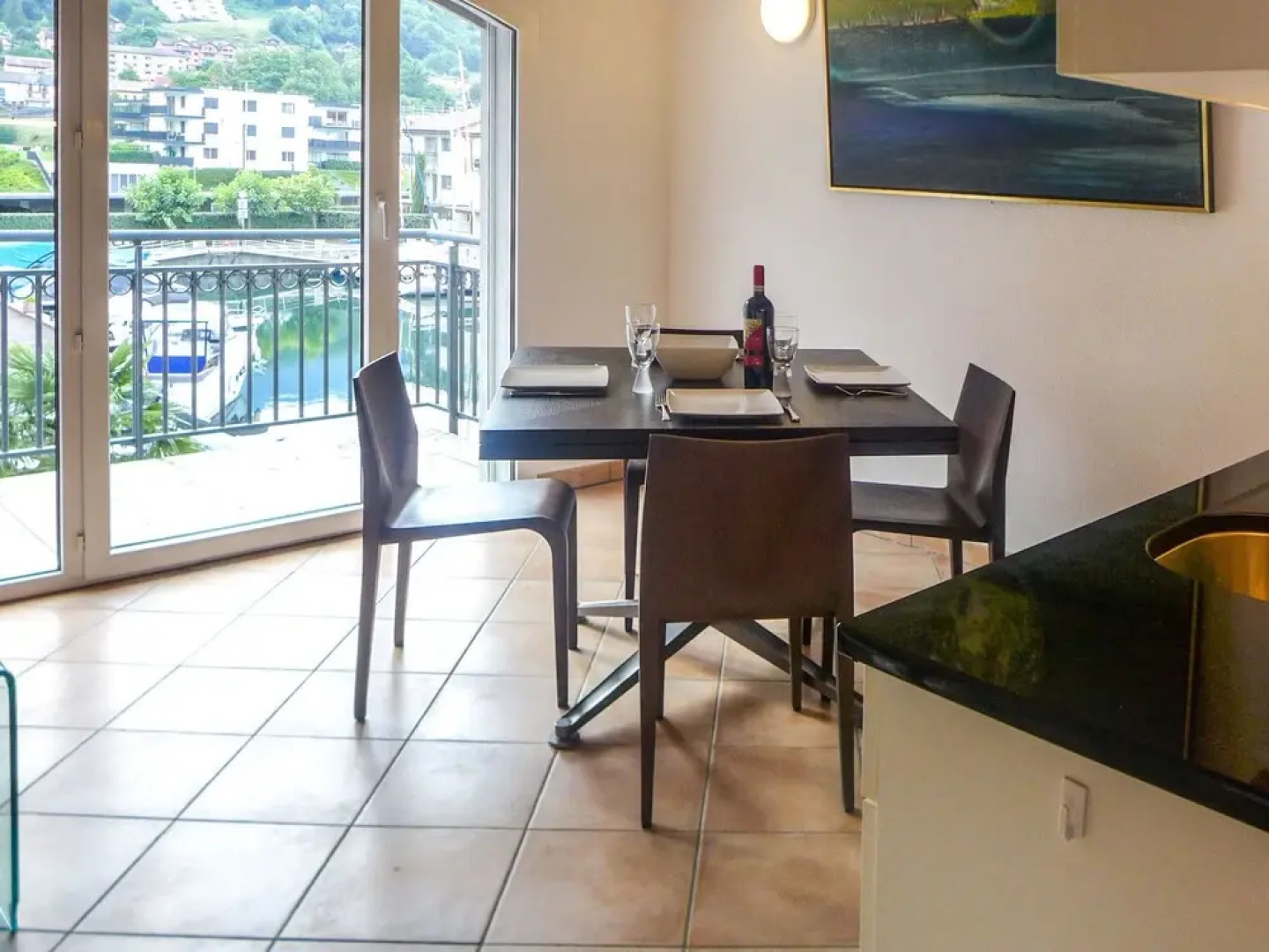 Tasman S16 2 Port-valais