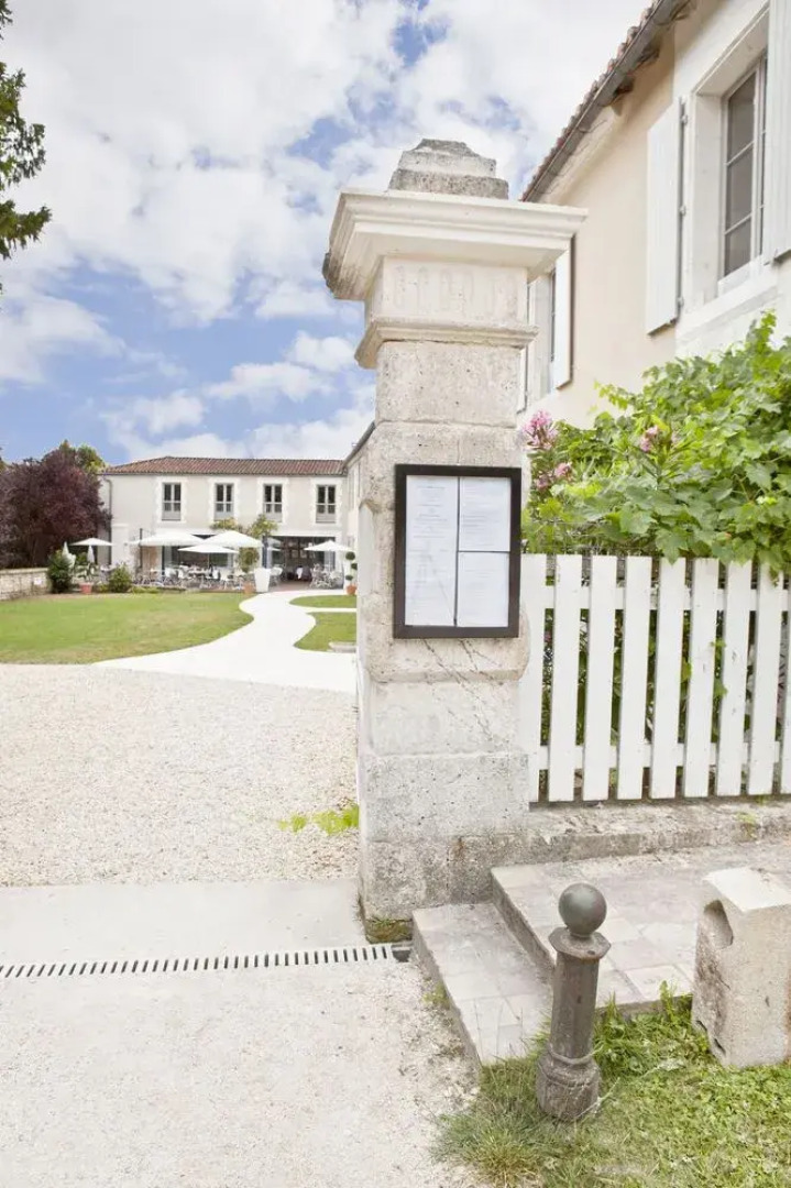 Hotel Le Saint Gelais