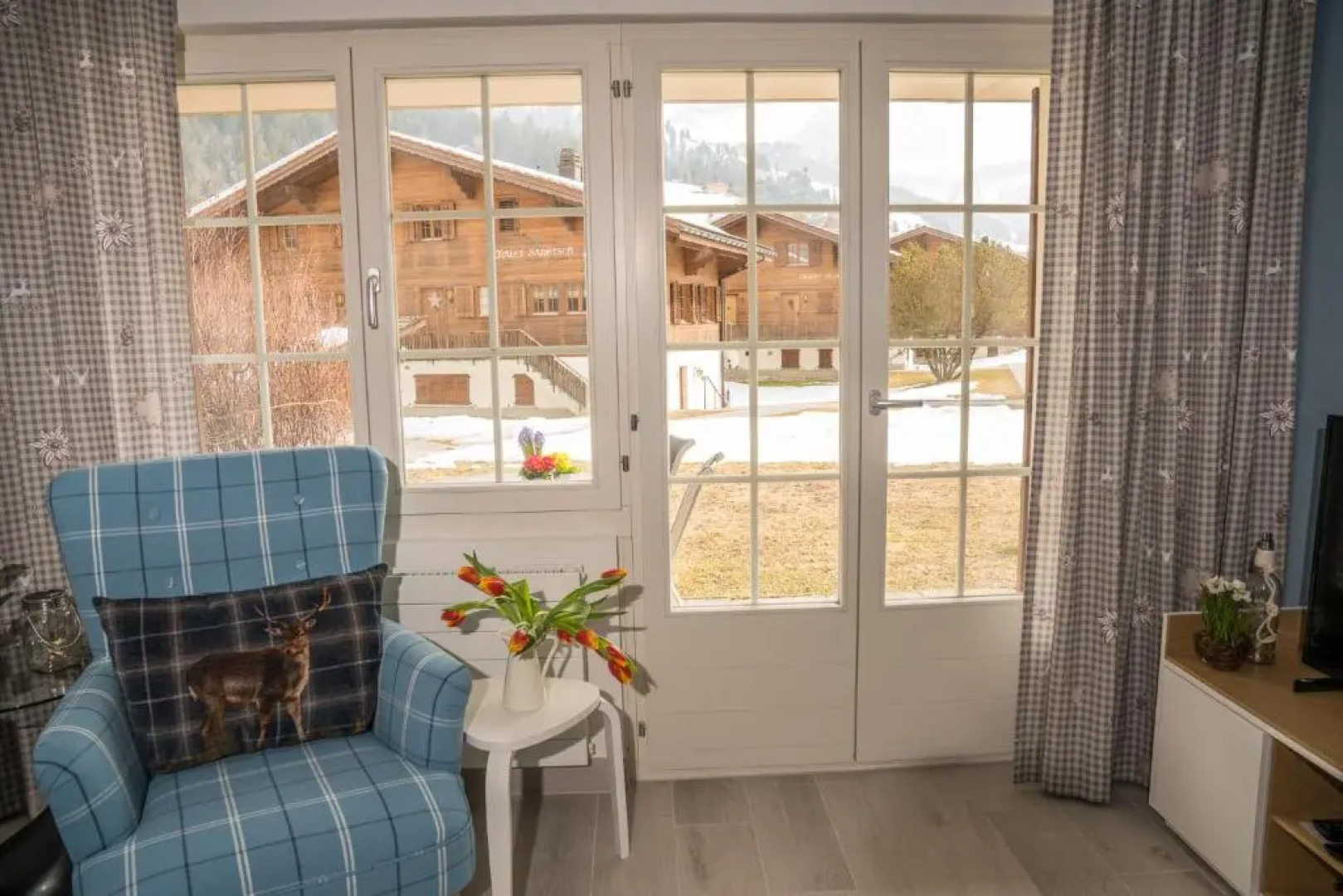 Chalet Spitzhorn - Your Peak Getaway - Private Terrasse & gratis Parkplatz