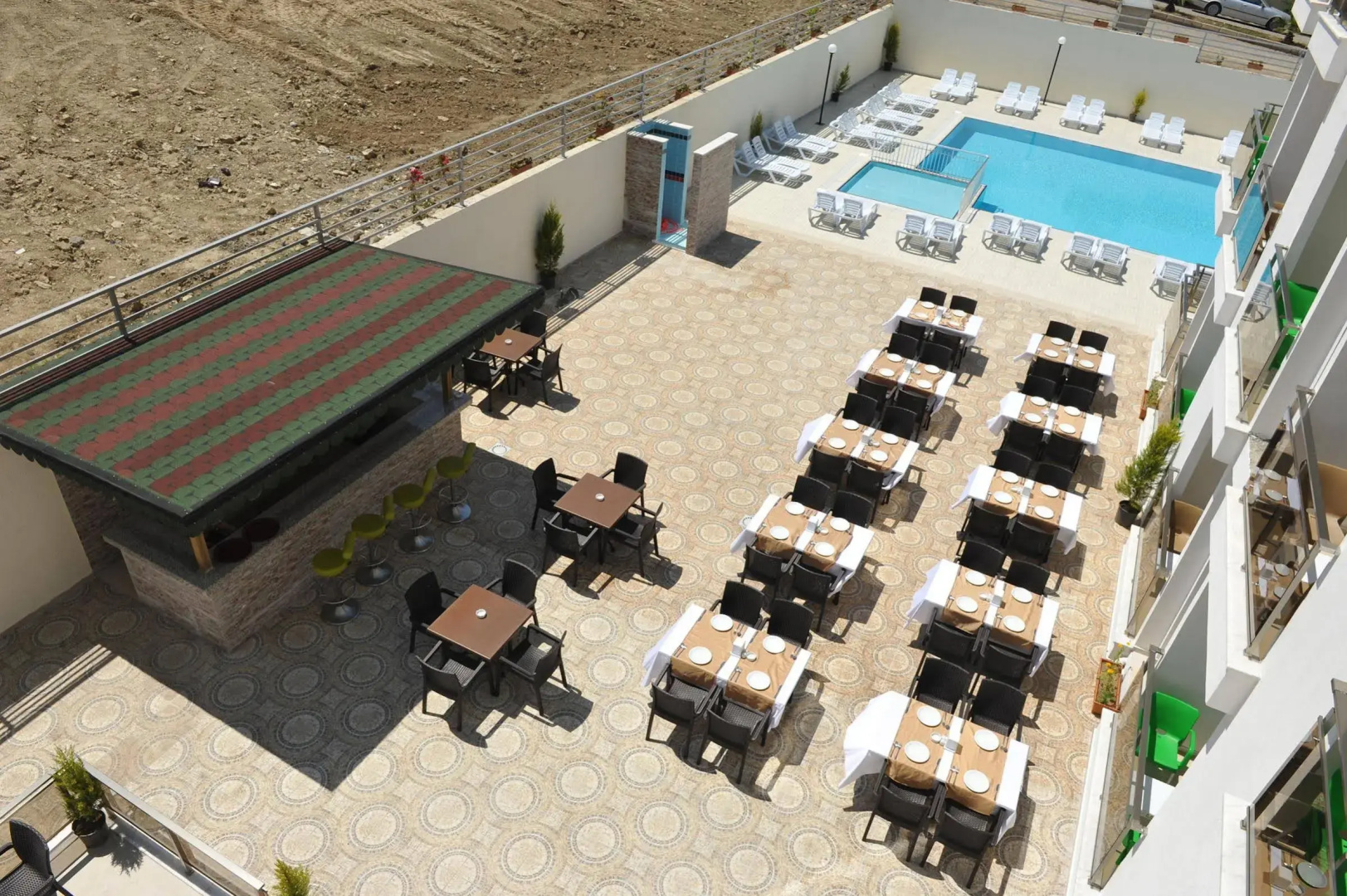 A Hotel Side