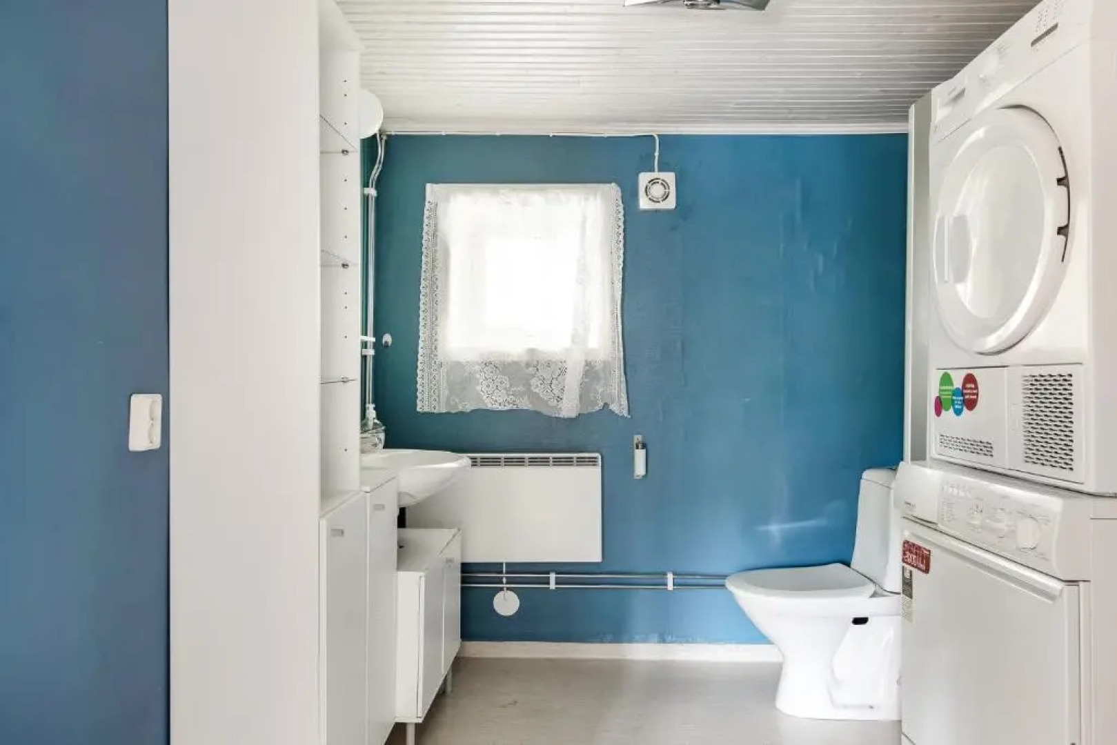 Cozy cottage at Bolmstad Sateri by Lake Bolmen