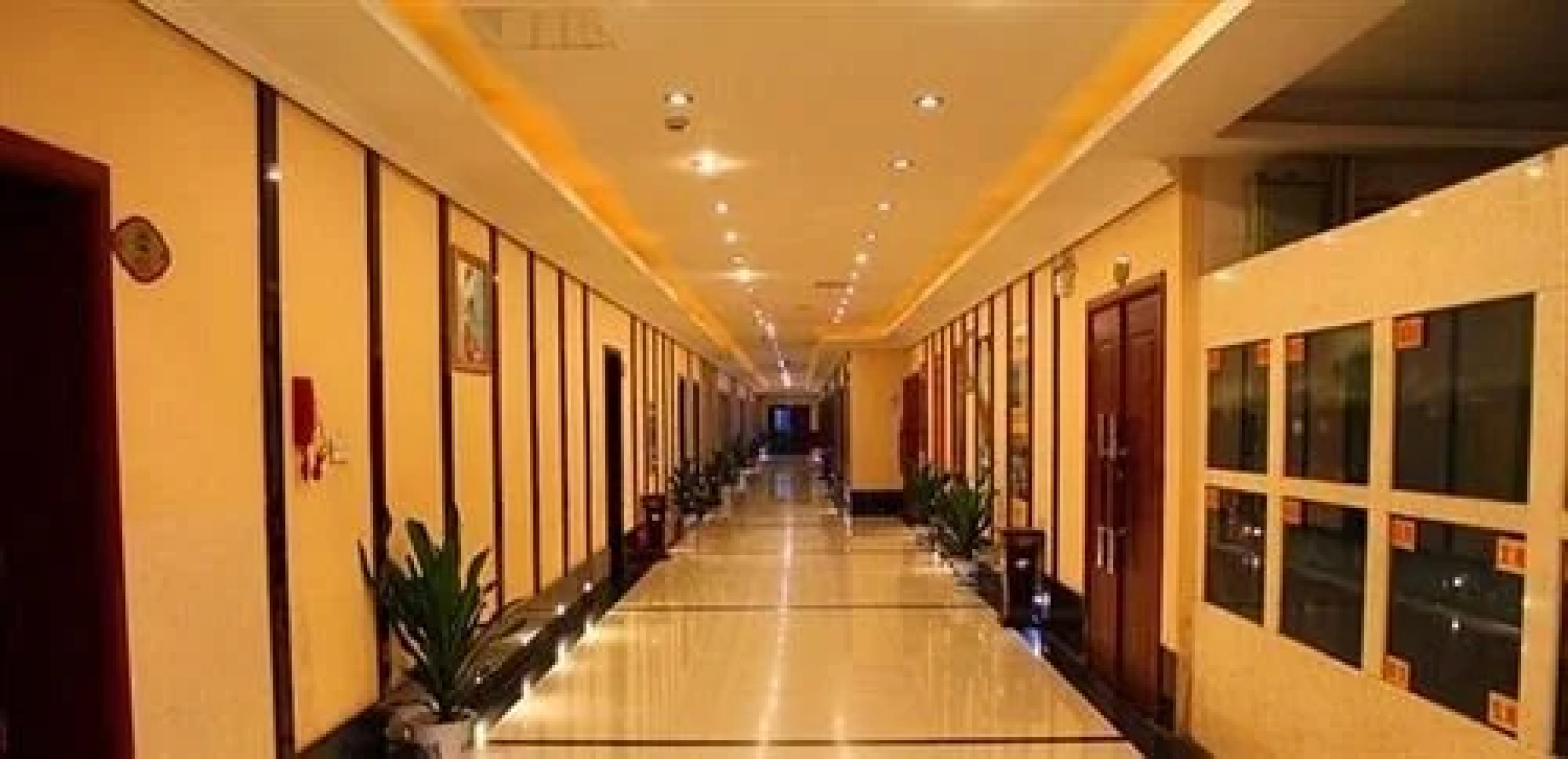B-energy Hotel - Yichun