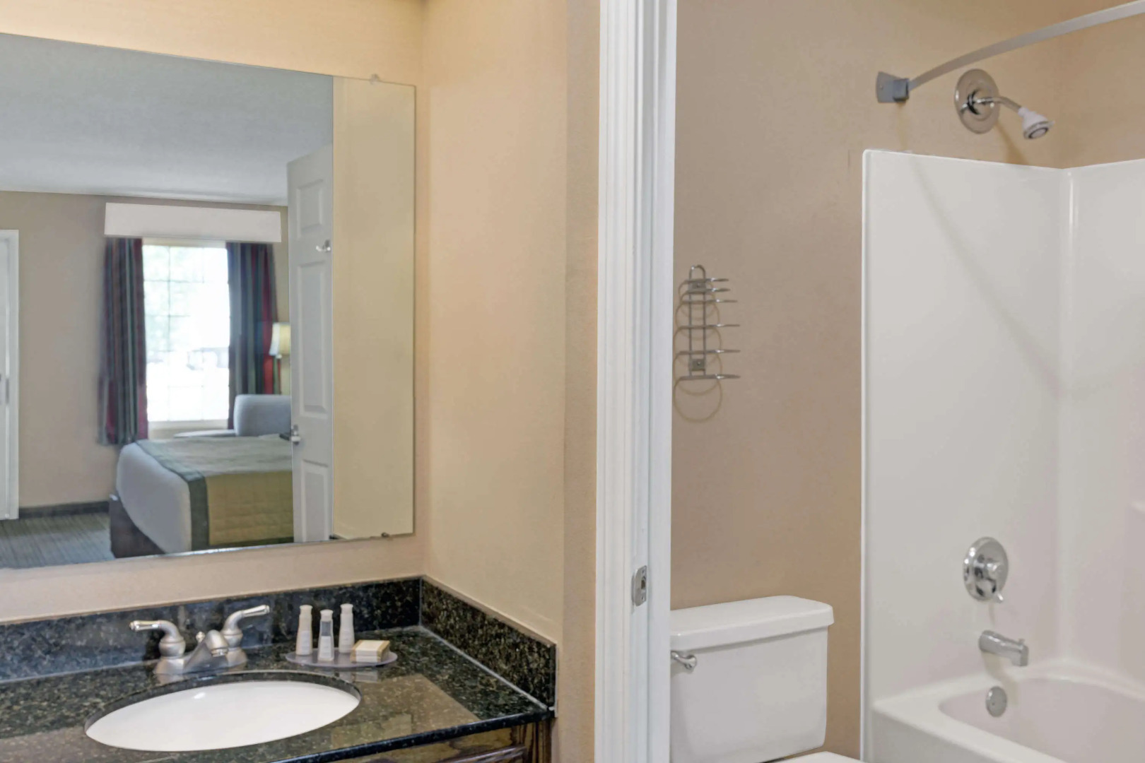 Baymont Inn & Suites - Roanoke Rapids