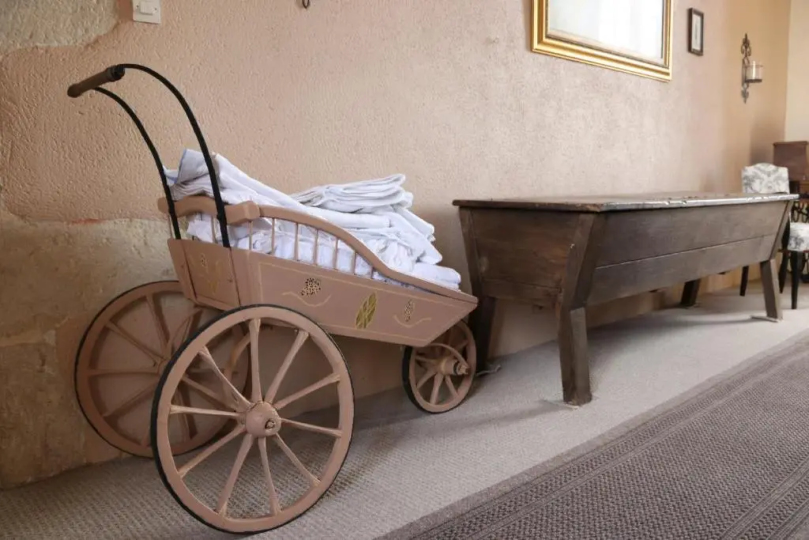 Manoir Courtyard cottage rental Vendee