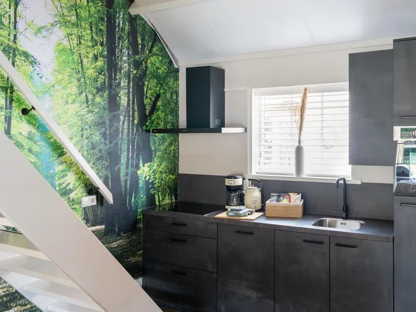 Cozy Villa w/ Sauna and BBQ