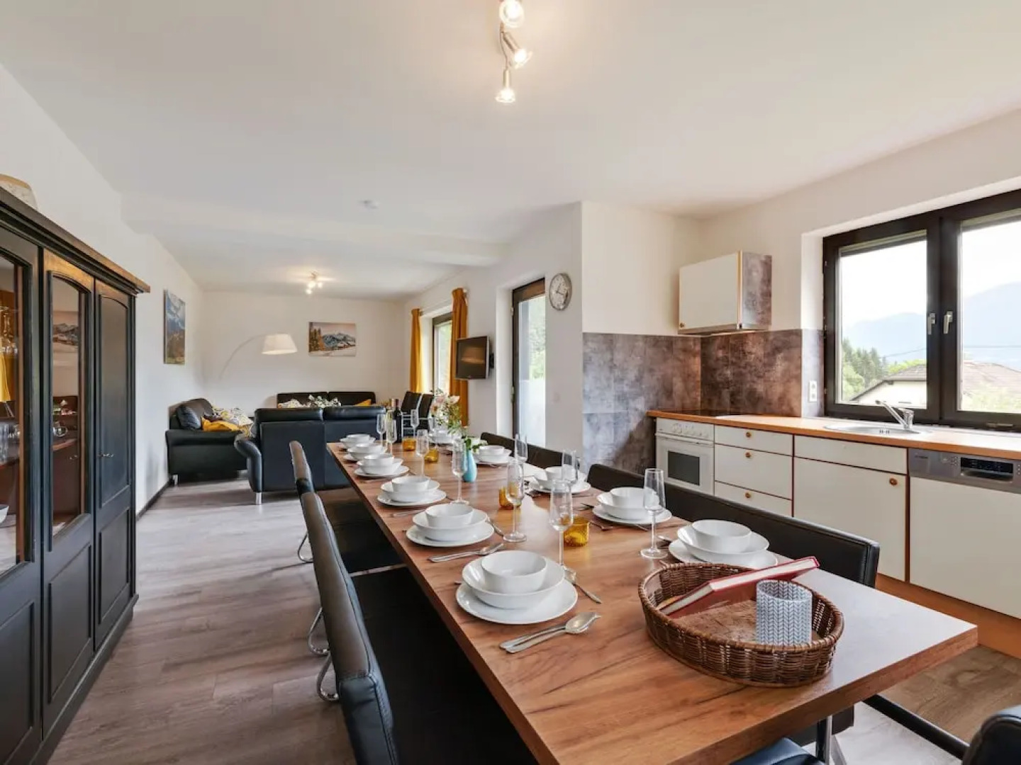 Beautiful Country House With Large Garden and Sauna