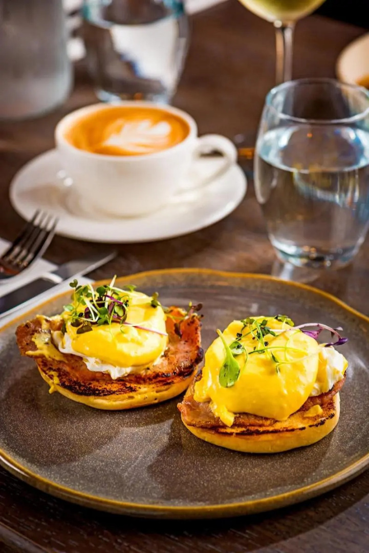 Queens Hotel and Nightclub