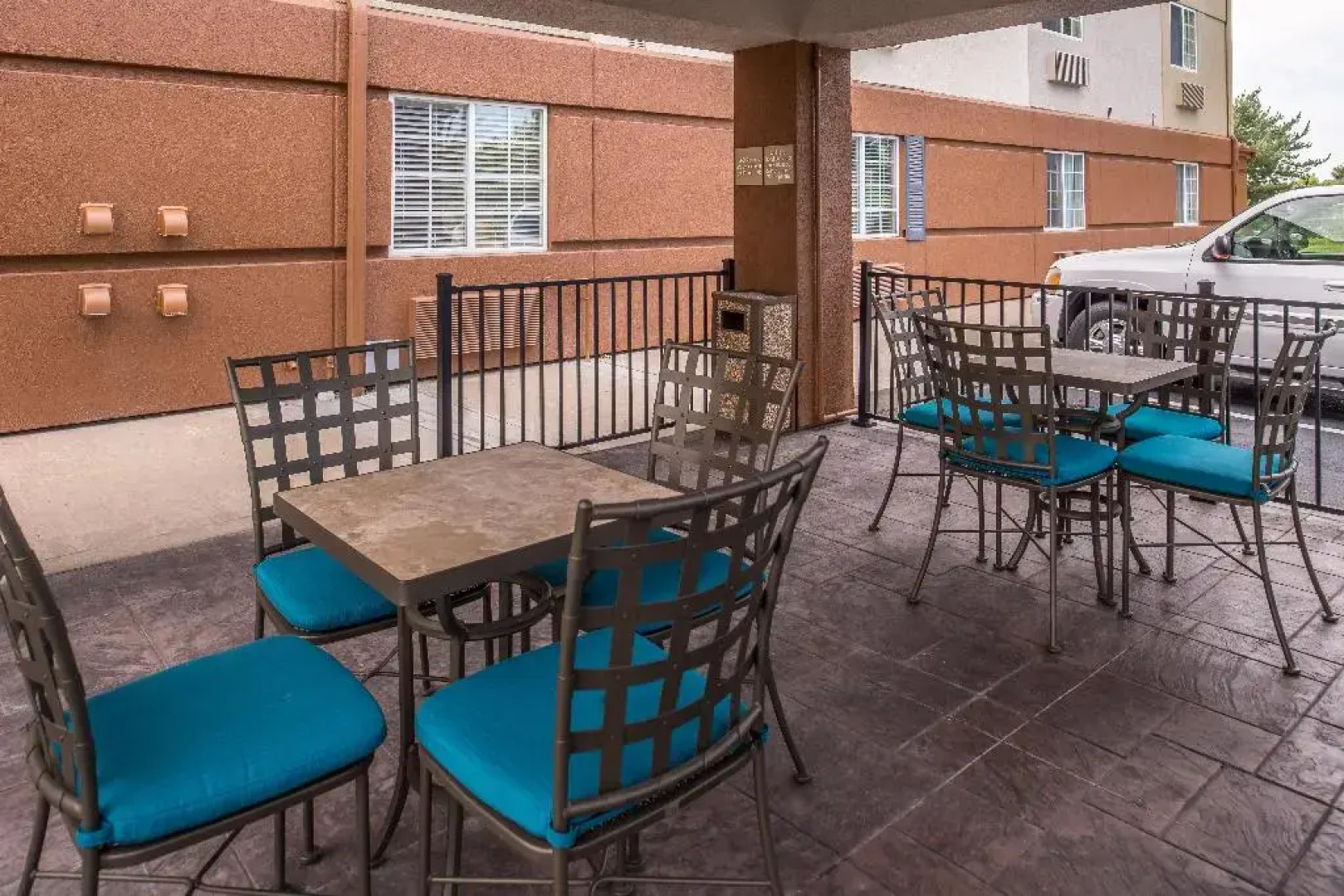 Candlewood Suites Topeka West by IHG