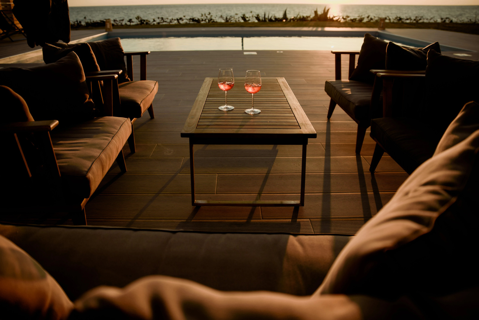 Mirazur Seafront Sunset Villa