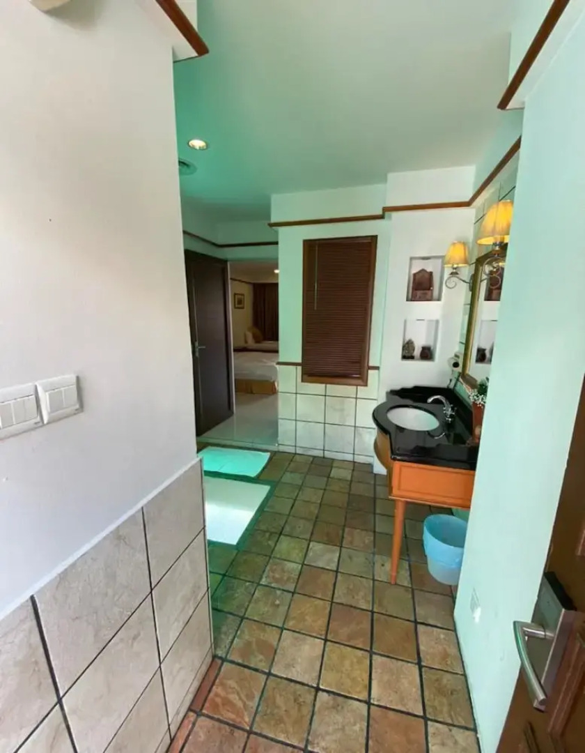 CMK & Private Water Chalet