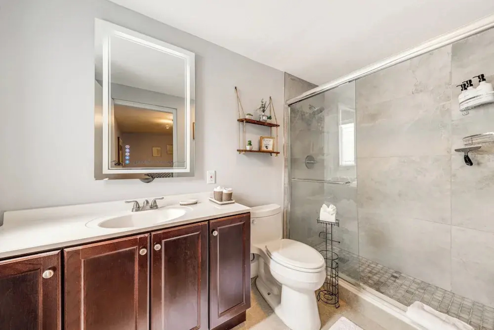 1 Mi to Beach: Sunny Lantana Cottage w/ Pool!