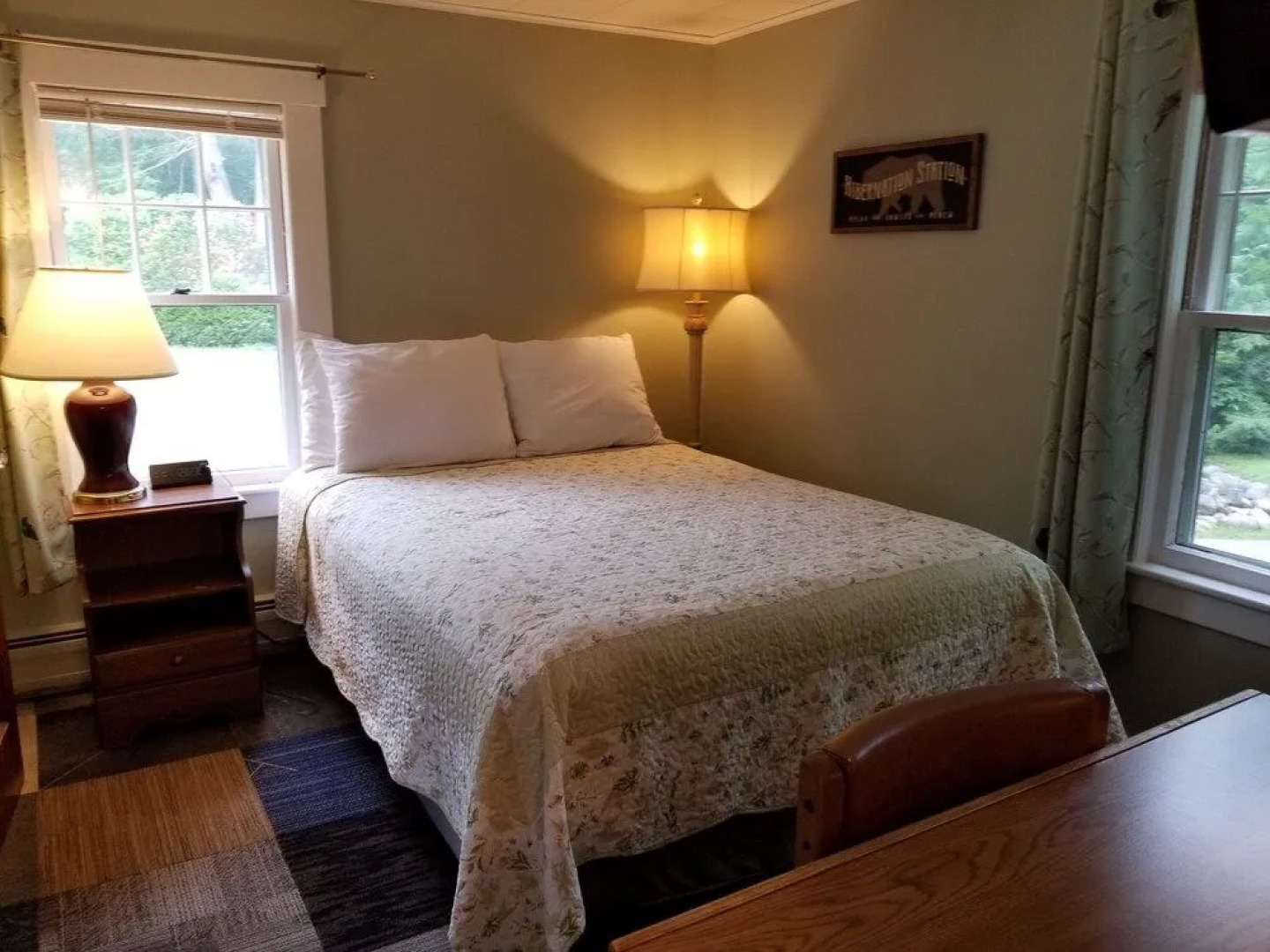 White Mountain Motel And Cottages