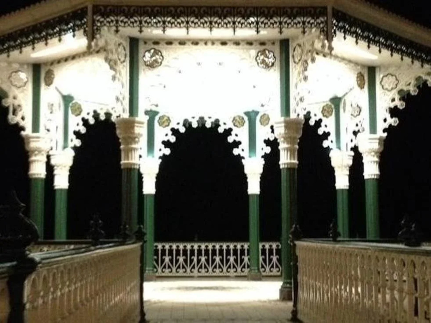 Cross Street Guesthouse