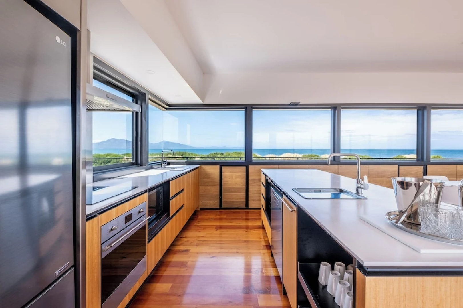 Elements - Freycinet Holiday Houses